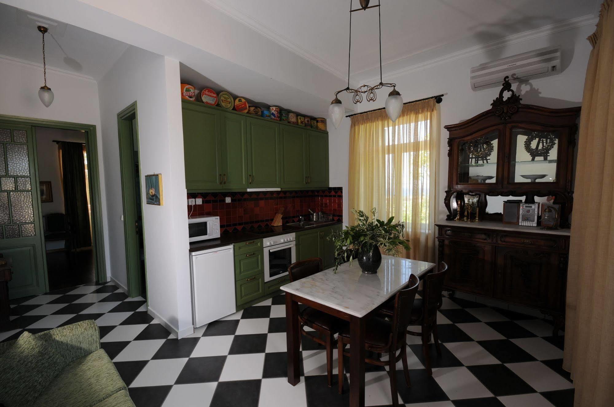 Metohi Georgila Aparthotel Ханя Екстериор снимка